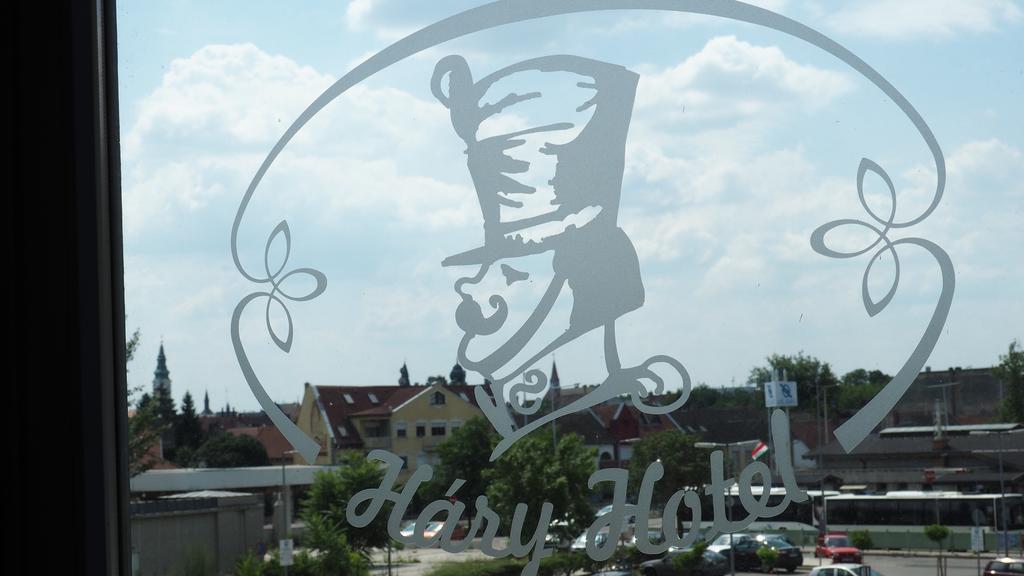 Hary Hotel Kecskemet Exterior photo