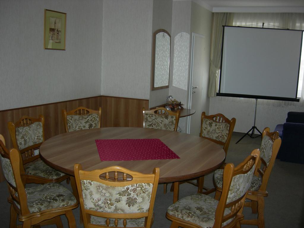 Hary Hotel Kecskemet Room photo