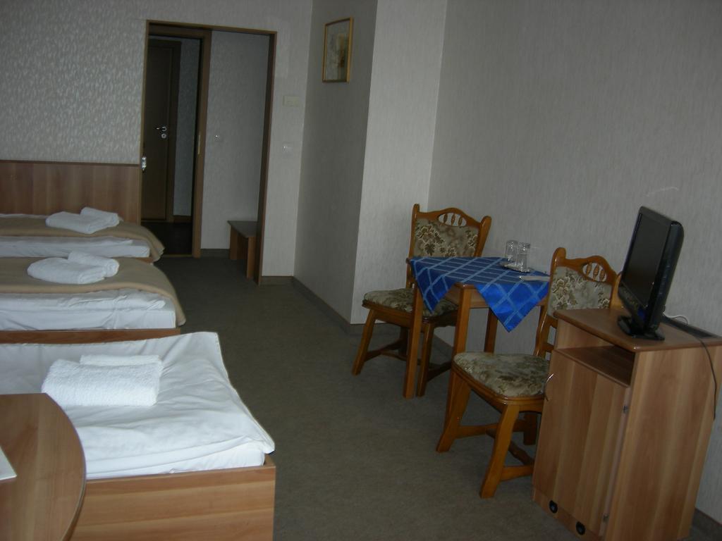 Hary Hotel Kecskemet Room photo